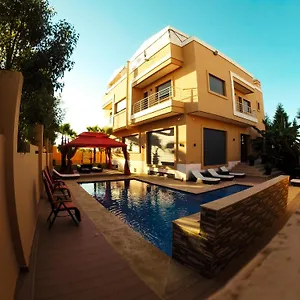 Arabic House Pool & Couette-café